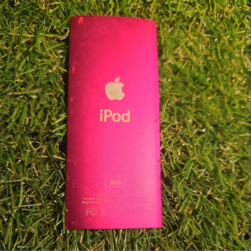 Apple iPod Nano 4th Generation, 8GB, Pink, New Battery!